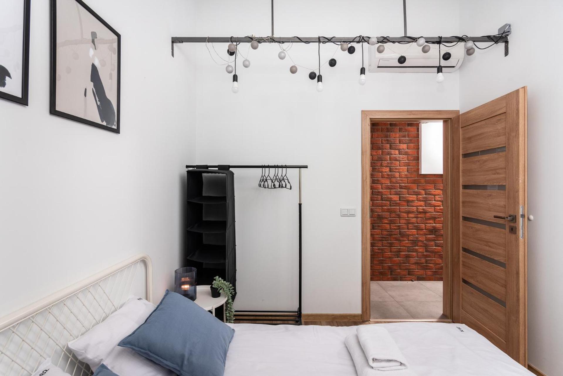 Blossom - Old Town Residence - By Upstairs Краков Экстерьер фото